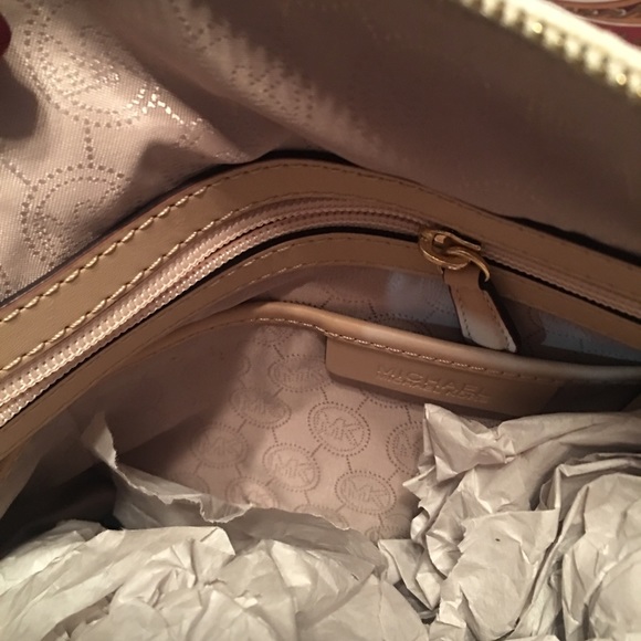 White Michael Kors - Picture 3 of 4